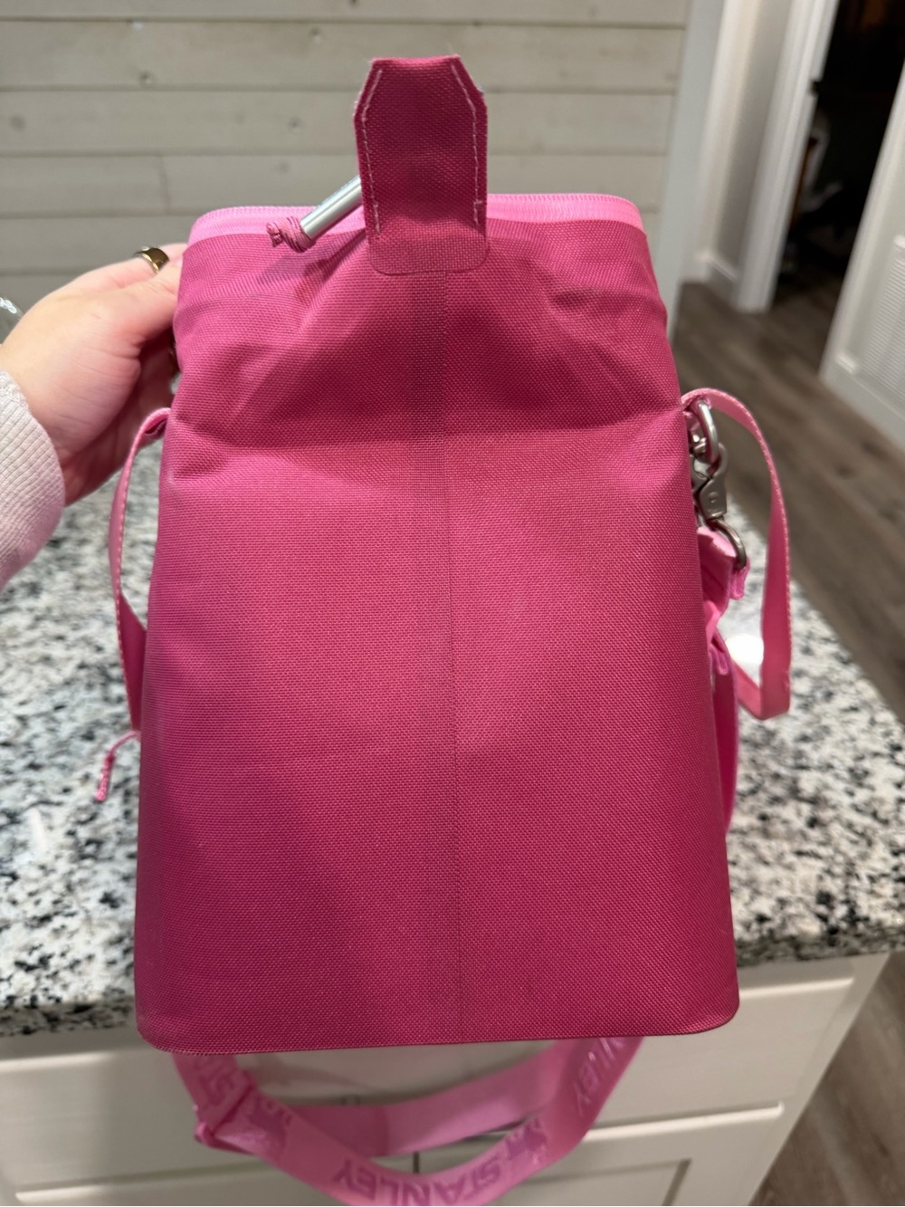 Stanley Hot Pink Insulated Tote Cooler - Picture 4 of 8
